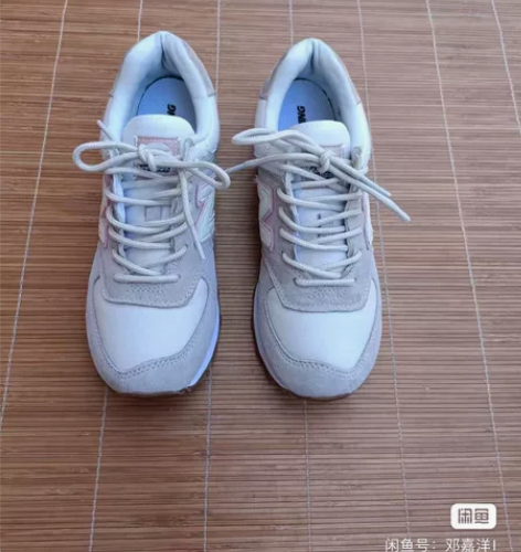 37码新百伦，女款运动鞋。 鞋子八五新以上...