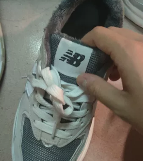 新百伦加厚 37，穿过一段时间，但依旧很新...