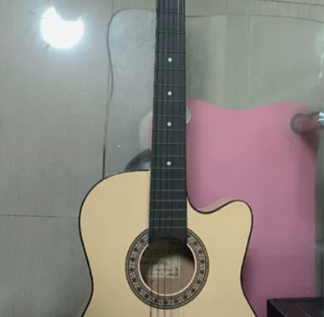 出售吉他一把，运费自理 感兴趣的话点“我想...