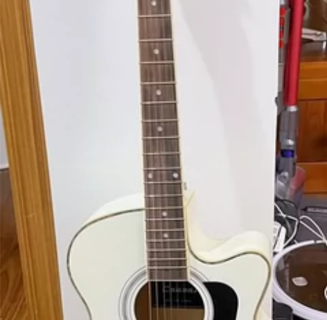 红棉吉他 外观如图 一般 同城自提 感兴趣...