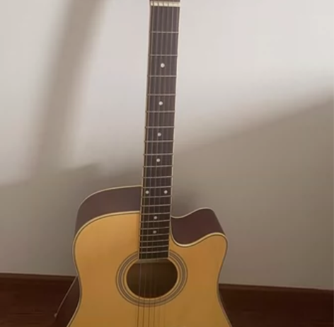 吉他出售 感兴趣的话点“我想要”和我私聊吧...