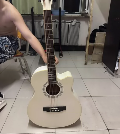 caravan music吉他 白色 木吉...