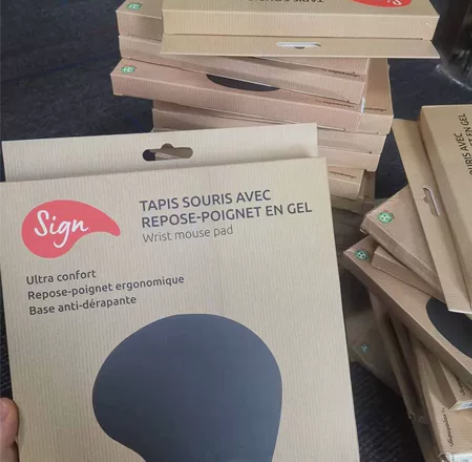 鼠标垫护腕鼠标垫，质量好 外贸单剩余数量，...