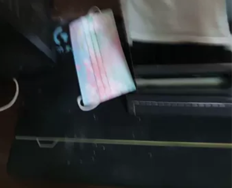 电脑主机外壳没有电源线，轻微使用痕迹几乎全...