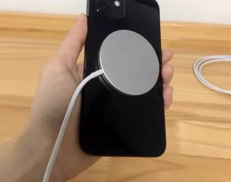 IPhone 13全新磁吸无线充电套装 我...