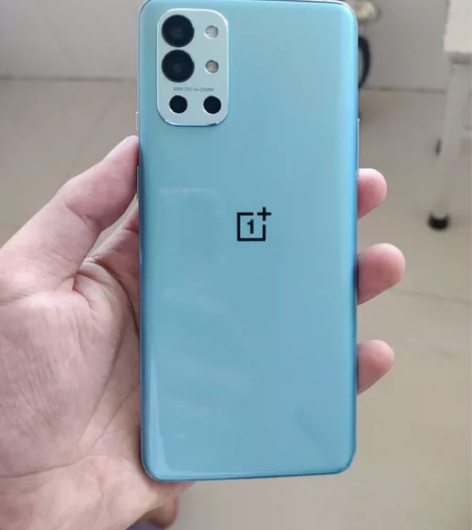 一加9r，256的，保修到12月下旬，原装...