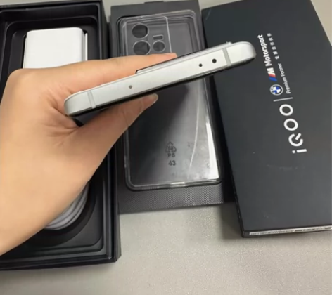 87 vivo iQOO 11 16GB+...