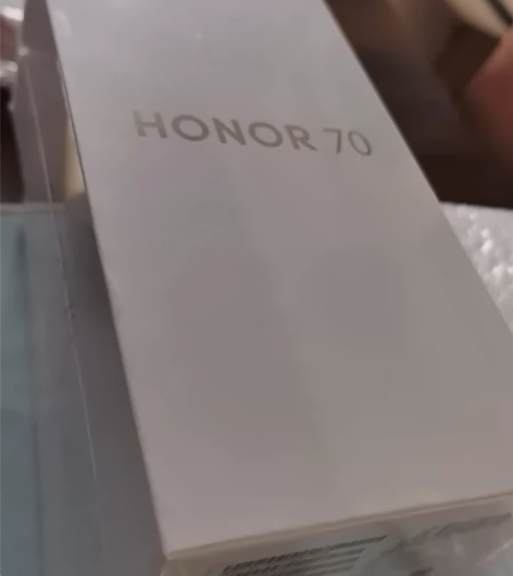 荣耀70 12+256  2200全新未拆...