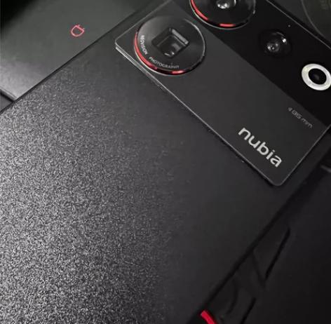 努比亚z50ultra 99新 试玩了一下...
