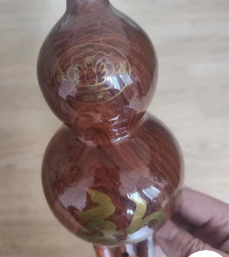 闲置样品，葫芦丝一把低价转让。 感兴趣的话...