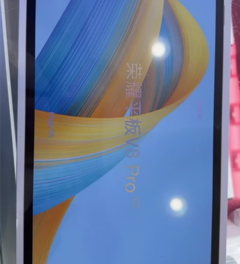荣耀V8PRO12.1 12+256 感兴...