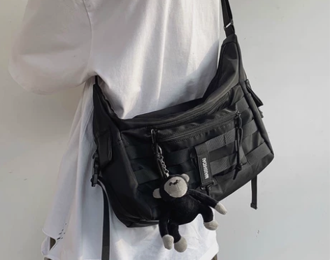 ins日系机能工装包男斜挎包潮牌大容量单肩...