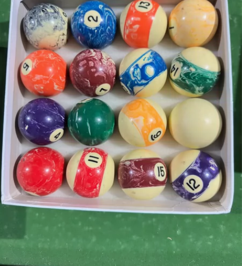 梦幻水晶台球，花哨漂亮，个人闲置出，无破损...