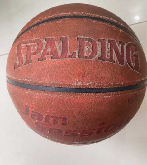 斯伯丁NBA专用篮球，商场专柜购买，成色如...