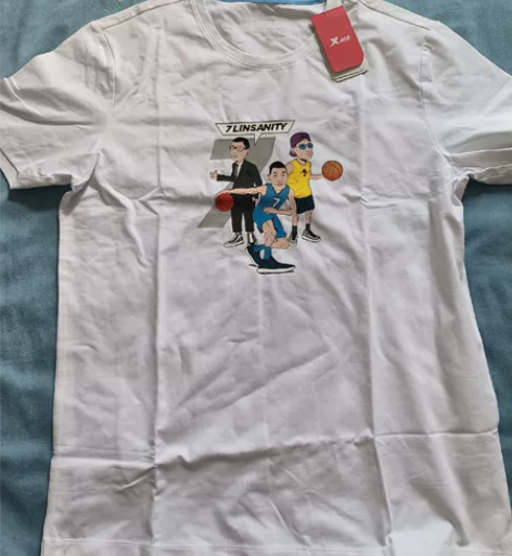 特步篮球系列T恤，码数185码，吊牌价15...