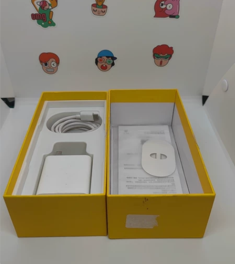 真我Q3S原装超级快充和手机盒，充电器充电...