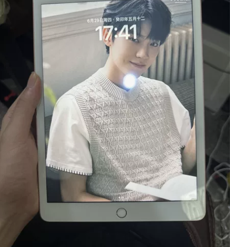 ?国行原内存靓机IPad 2020 10....