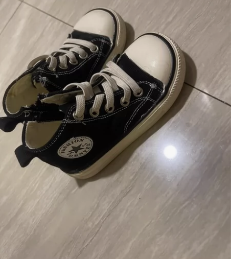 帆布鞋全新，内径15 感兴趣的话点“我想要...