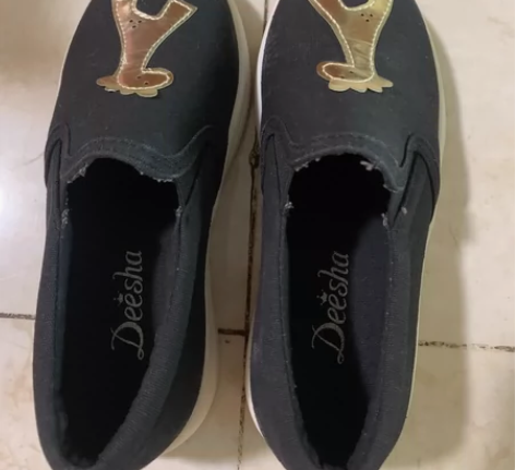 笛莎板鞋童鞋，29码全新，帆布鞋面 感兴趣...