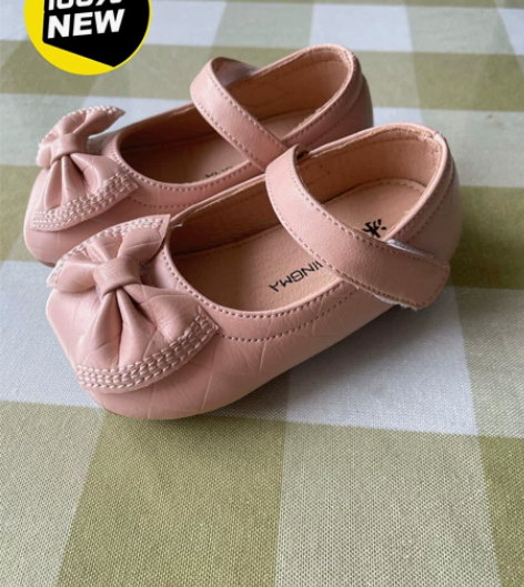 全新包邮小童女童单鞋春秋款 感兴趣的话点“...