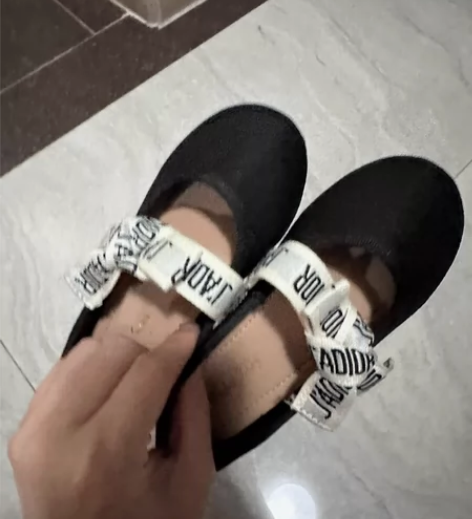 全新  女童单鞋 内长17 买太小了 过了...