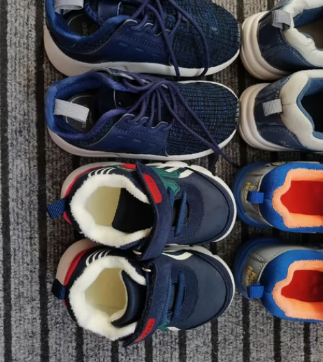 男女宝宝毛毛虫鞋加绒单鞋三叶草运动鞋大嘴猴...