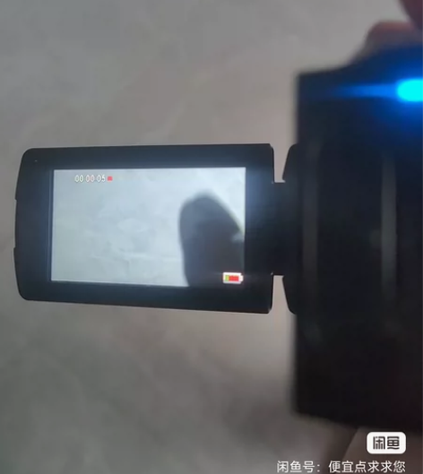 数码摄像机，配件机，成色如图，有一块电池，...