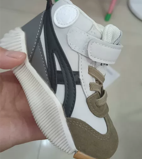 宝宝鞋，软底鞋，四季款24码 感兴趣的话点...