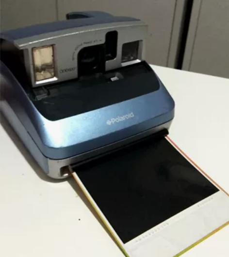 宝丽来one600一次成像相机  功能正常...