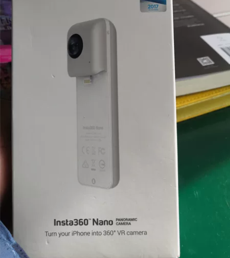 全新 Insta360 Nano 多重防抖...