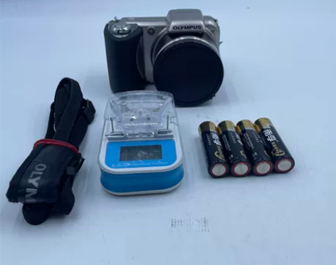 9成新奥林巴斯SP-600UZ 机身外观明...