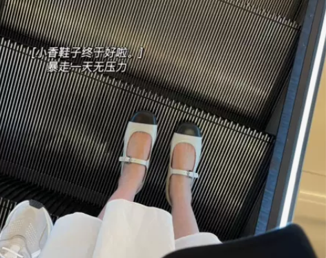 2021新款小香风浅口鱼子酱玛丽珍单鞋优雅...