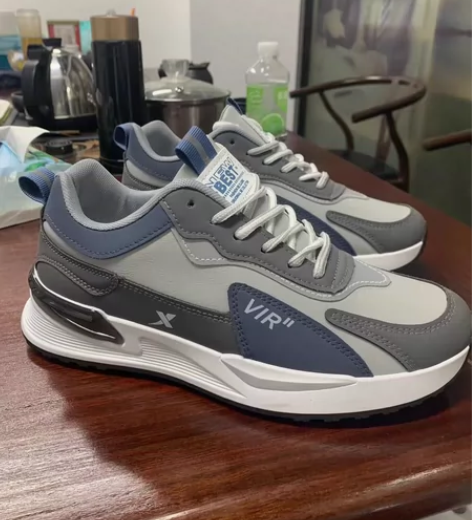 #炸街必备  特步跑步鞋全新39-40-4...