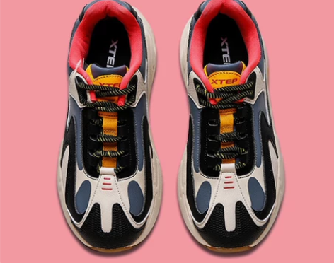 特步女鞋老爹鞋2022冬季皮面保暖旅游鞋小...