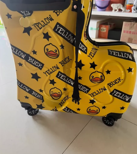 22寸，全新的小黄鸭，儿童行李箱儿童行李箱...