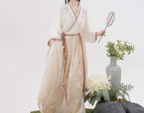 椿屿集原创【南枝春】晋制汉服女绣花交领一片...