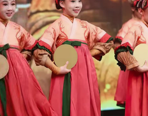 云川之舞执镜俑演出服舞蹈服古装汉服小陶佣