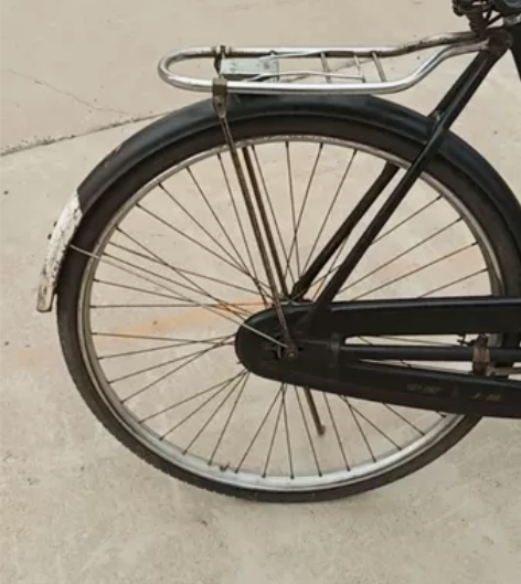 凤凰28轻便自行车，全车没毛病，正常使用中...