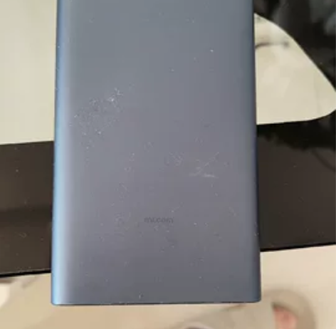 充电宝，一个小米的10000 mah ，另...