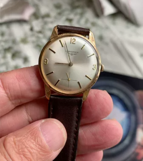 9K实金浪琴手表，表盘完好，整表成色较好，...