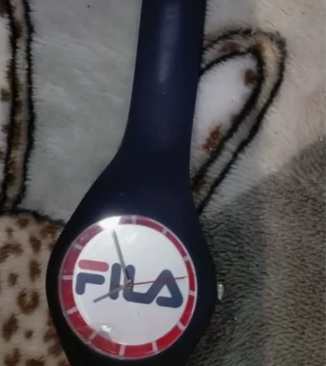 新买的FILA斐乐手表27包邮 走时很准确...