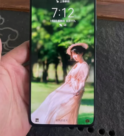 ?华为mate30 5G翡冷翠8+256，...