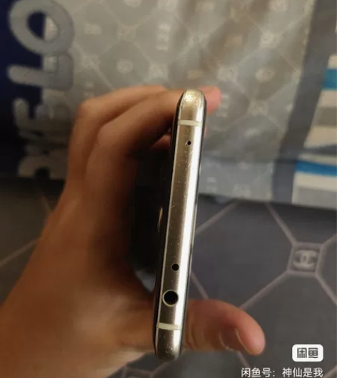 华为mate10 棕色  4+64 外观有...