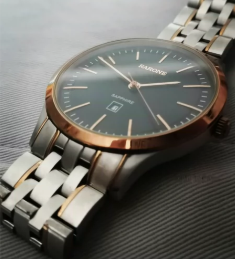 雷诺男士商务手表 之前在万达专柜买的，没怎...