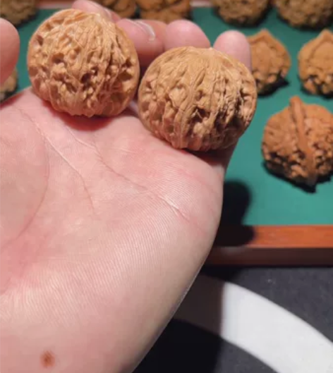 正磨房山的没故事全品无任何瑕疵退货需承担来...