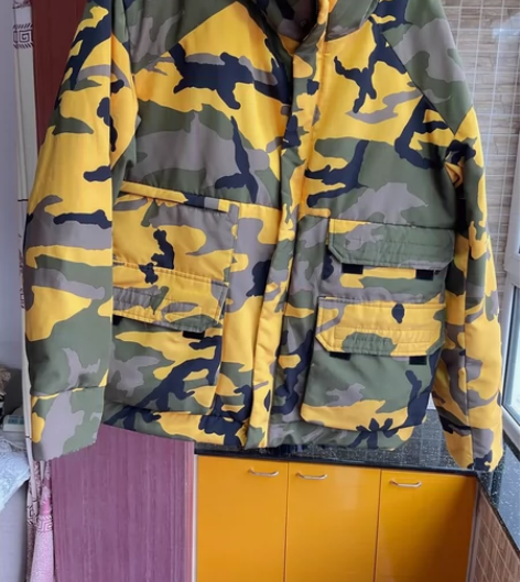 迷彩短款男士羽绒服，175码，衣长67厘米...