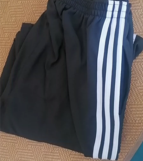 初高中校服几乎全新 感兴趣的话点“我想要”...