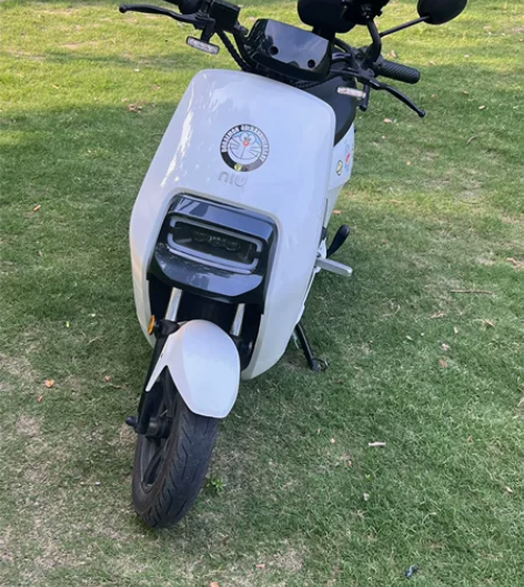 小牛G3成色很新 有定速巡航、USB充电口...