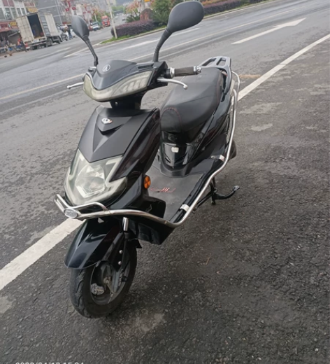 八成新五羊电动车转让，电池能跑35公里左右...