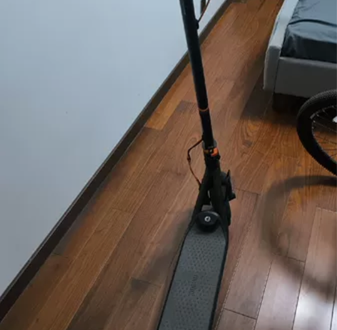 九号F40滑板车 23年3月线下店购买 4...